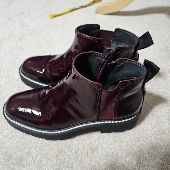 Sarto Burgundy Patent Leather Lug Sole Chelsea Boots 7M - Picture 4 of 8